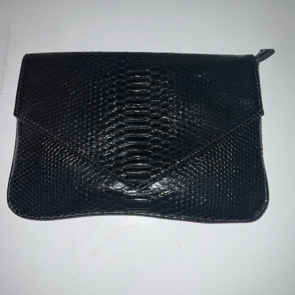 Urban Expressions, black snake print cross body purse. - Picture 2 of 5